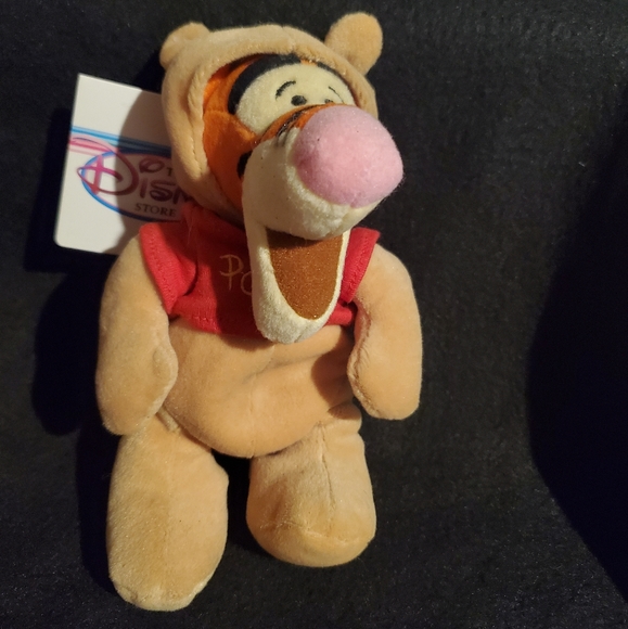 Disney Store Exclusive Tigger and Pooh Plush - Picture 2 of 13